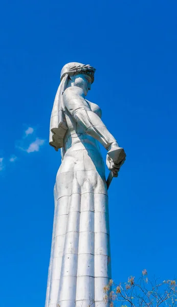Moeder van de Georgische of Kartlis Deda, de 20 meter hoge Aluminium S — Stockfoto