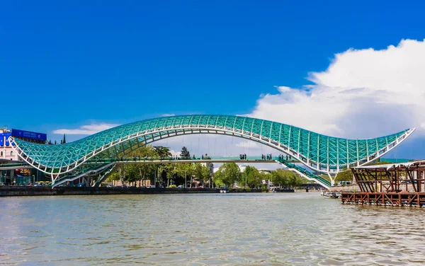 Tbilisi Georgia Bridge Peace Kura River — 스톡 사진