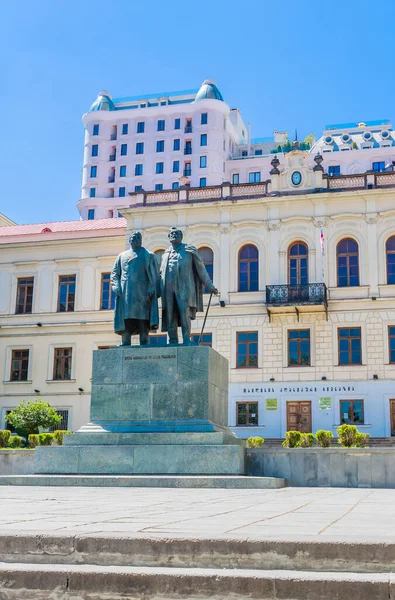 Monument Voor Akaki Tsereteli Ilia Chavchavadze Rustaveli Avenue Tbilisi Georgië — Stockfoto