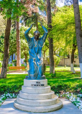 9 Nisan 'da aktör Otaru Megvinetuhutsi' nin anıtı. Tiflis, Georgia