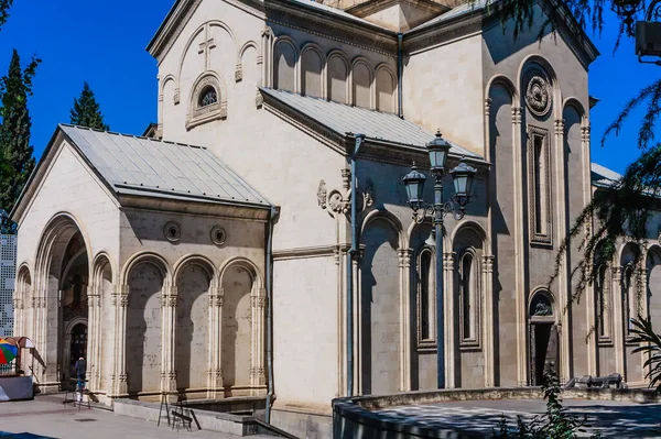 Kashveti Kostel Jiří Centru Tbilisi Který Nachází Naproti Budově Parlamentu — Stock fotografie