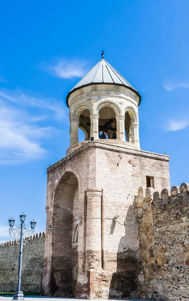 Torre Bell Entrada Pátio Igreja Svetitskhoveli Geórgia — Fotografia de Stock