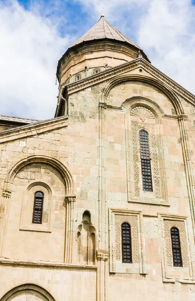 Gürcistan 'ın tarihi Mtskheta kentindeki Svetitskhoveli Katedrali, Doğu Ortodoks Katedrali