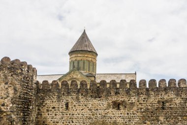 Gürcistan 'ın tarihi Mtskheta kentindeki Svetitskhoveli Katedrali, Doğu Ortodoks Katedrali