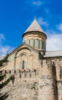 Gürcistan 'ın tarihi Mtskheta kentindeki Svetitskhoveli Katedrali, Doğu Ortodoks Katedrali