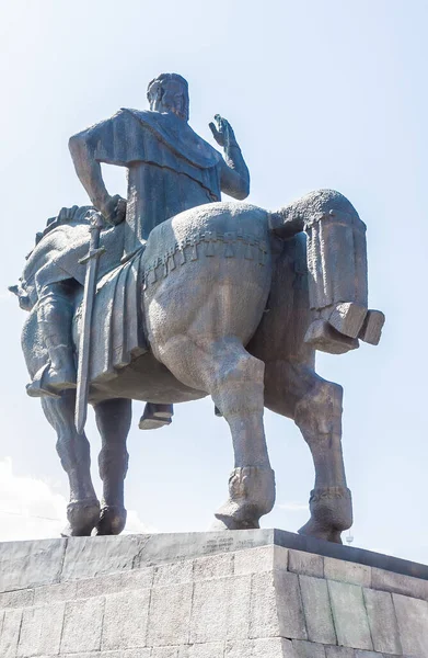 Άγαλμα Του Βασιλιά Vakhtang Gorgasali Στην Τιφλίδα Γεωργία — Φωτογραφία Αρχείου