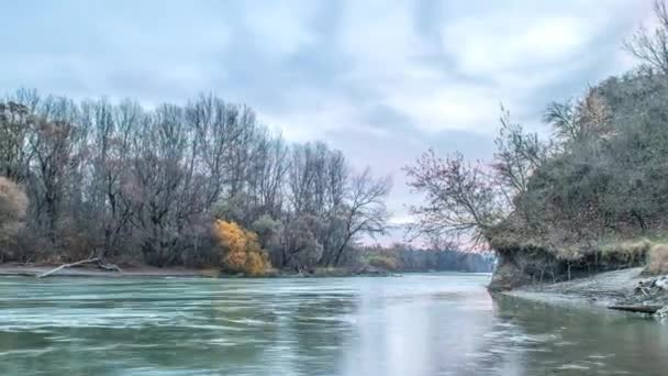 Hermoso atardecer sobre el río. Río Kuban. Rusia — Vídeos de Stock