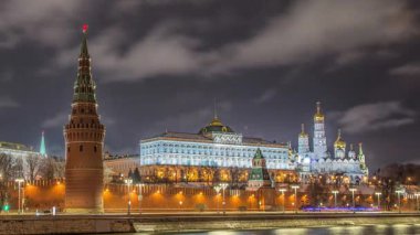 Moskova kremlin kış gece manzarası. Rusya