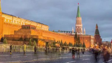 29 Aralık, 2016 Moskova, Rusya Federasyonu. Kızıl Meydan, Lenin Mozolesi ve Rus hükümeti binanın gece görünümü