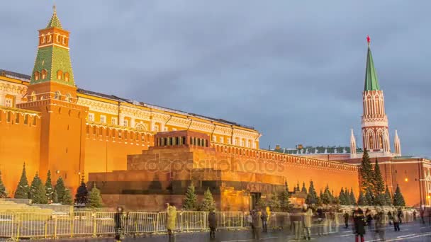 29 dicembre, 2016 Mosca, Russia. Vista notturna della Piazza Rossa, Mausoleo di Lenin e edificio del governo russo — Video Stock