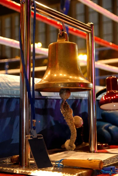 Empty boxing ring and bell — Stock Photo, Image