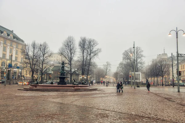 HELSINKI, FINLANDIA - 28 DE ENERO DE 2017: Paisaje urbano . — Foto de Stock