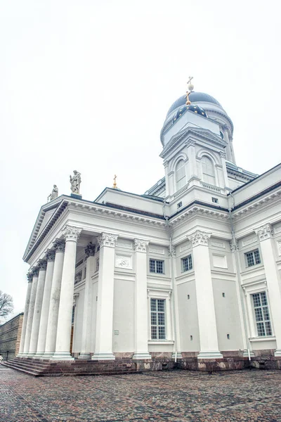 Helsinki Katedrali ve anıt alexander II, Finlandiya — Stok fotoğraf