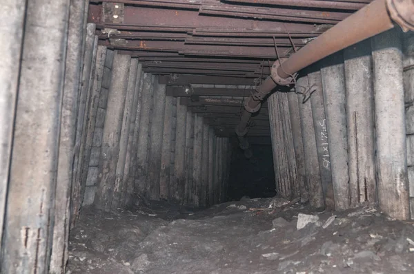 Starych opuszczonych kopalni. — Zdjęcie stockowe
