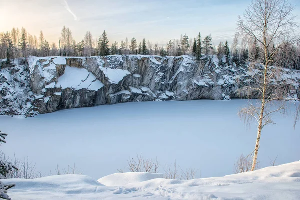 Ruskeala marmorbrott, Karelen, Ryssland — Stockfoto