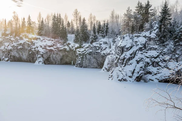 Ruskeala mramorová lom, Karelia, Rusko — Stock fotografie