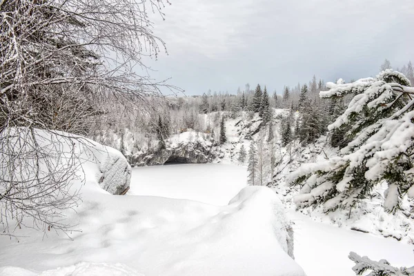 Ruskeala mramorová lom, Karelia, Rusko — Stock fotografie