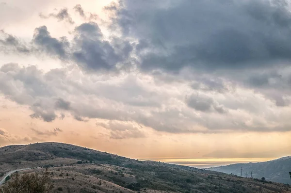 クリミア半島の山の谷の風景 — ストック写真