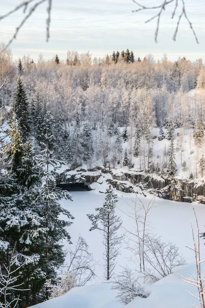 Cantera de mármol Ruskeala, Karelia, Rusia —  Fotos de Stock