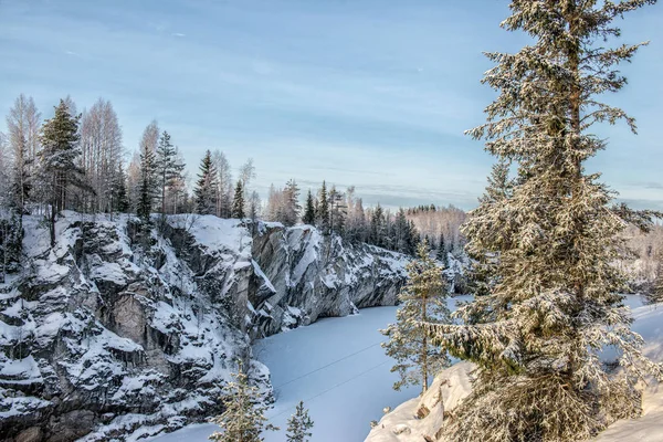 Ruskeala marmorbrott, Karelen, Ryssland — Stockfoto