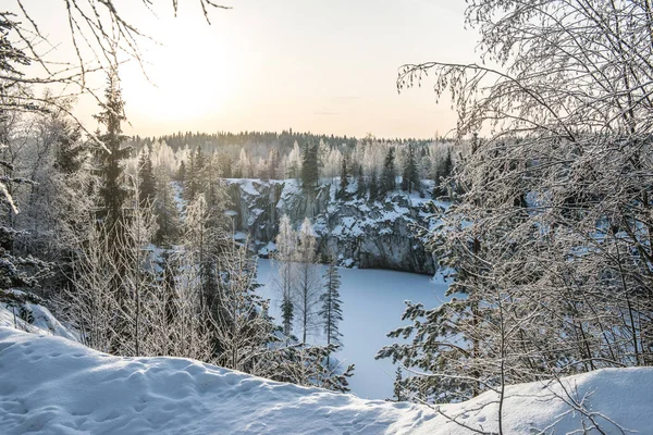 Cava di marmo di Ruskeala, Carelia, Russia — Foto Stock