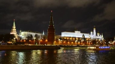 Moskova kremlin kış gece manzarası. Rusya