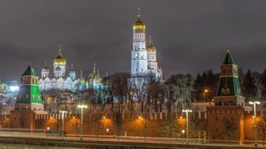 Moskova kremlin kış gece manzarası. Rusya