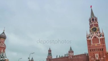 Moskova Kremlin ana saat Kuranti işçinin kule üzerinde adında. Kızıl Meydan.