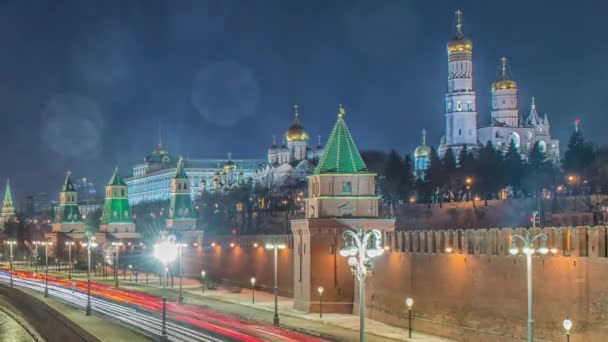 겨울 밤에 모스크바 크렘린의 보기입니다. 러시아 — 비디오