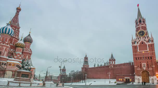 Moszkva, Oroszország - 2017. január 23.: Vörös tértől, a Kreml és a Szent Basils katedrális. — Stock videók