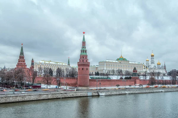 Moskova Kremlin ve Moskova Nehri, Moskova, Rusya. — Stok fotoğraf