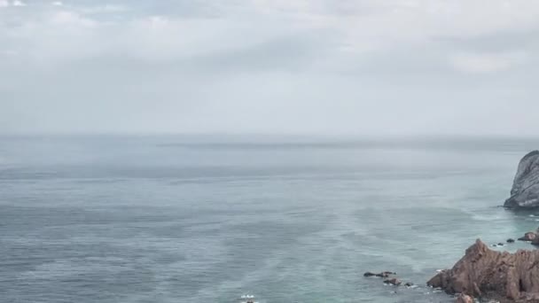 Cabo da Roca "Cape Roca" Avrupa kıtasının en batı anakarasını oluşturur. Portekiz — Stok video