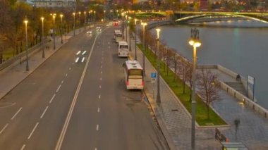 Teknede nehir yürüyüşü. Moskova, Rusya