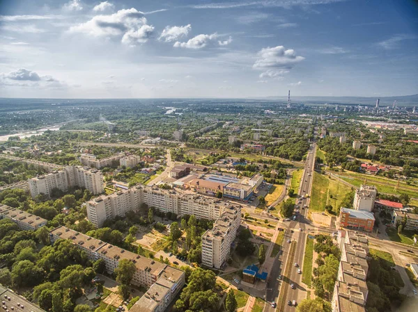 O centro da cidade industrial de Nevinnomyssk. Rússia Território de Stavropol . — Fotografia de Stock