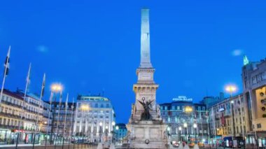 Restoratörlerin Anıtı, Lizbon, Portekiz 'deki Restorant Meydanı' nda hızlandırılmış zaman aşımı..