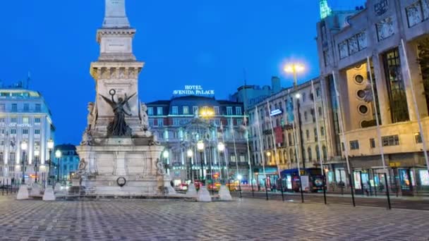 Памятник реставраторам на площади Restauradores Square Лиссабон, Португалия . — стоковое видео