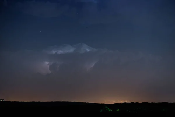 Fulmine Lampeggia Cielo Durante Forte Temporale — Foto Stock