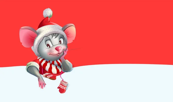 Mouse in cappello Babbo Natale e sciarpa su sfondo rosso. Modello banner per biglietti di auguri — Vettoriale Stock