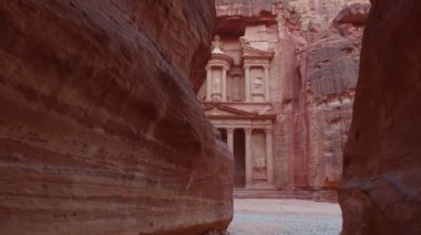 Petra. Hazine görünümünü. Ürdün.