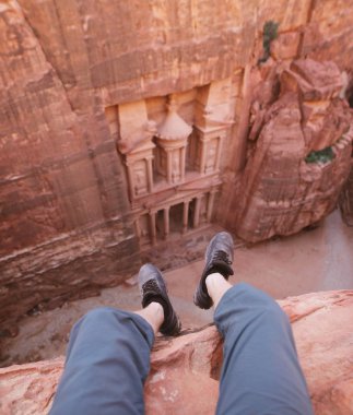 Hazine oturan gezgin. Petra.