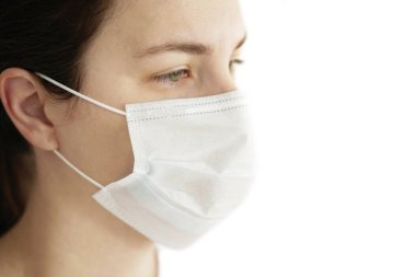 Yüz Maskeli Kadın Kapanışı. Coronavirus Covid-19.