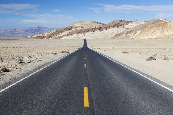 Strada Vuota Attraverso Death Valley California Stati Uniti America — Foto Stock