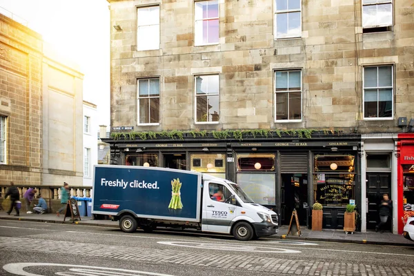 A street in Old Town Edinburgh — Stock Photo, Image