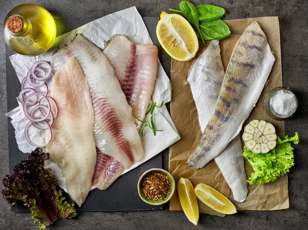 Filet świeży surowe ryby — Zdjęcie stockowe