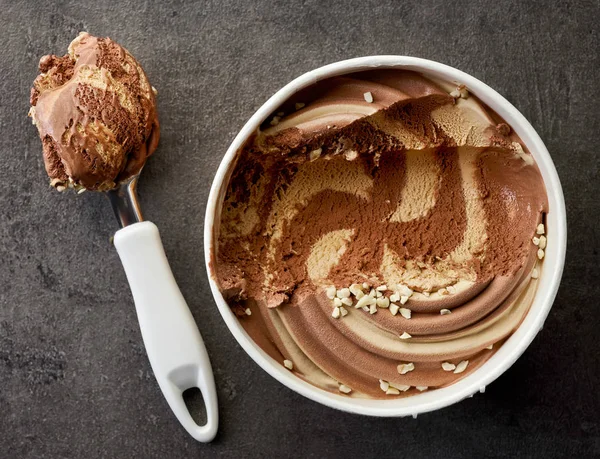 Chocolate and peanut ice cream — Stock Photo, Image