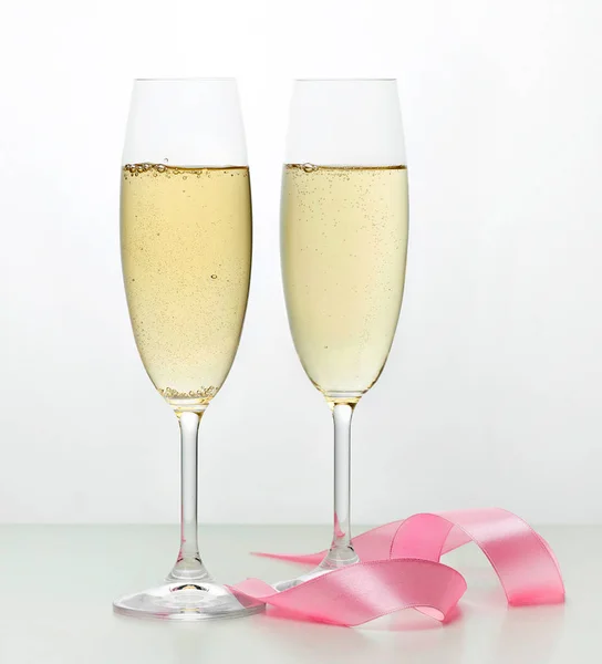 Twee glazen champagne. — Stockfoto