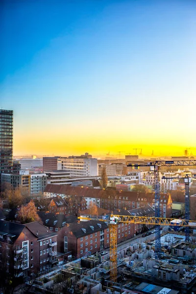Vista panorámica de la ciudad de Hamburgo al atardecer — Foto de Stock