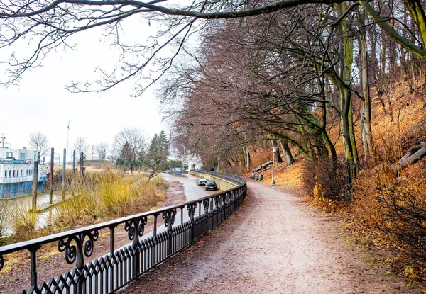 Walkway in Blankenese, Hamburg — стокове фото