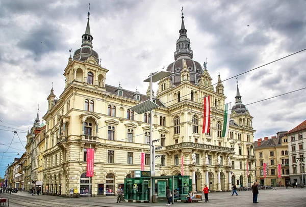 Грац ратуші та Hauptplatz — стокове фото