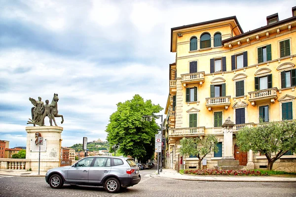 Вид на місто Верона, Італія — стокове фото